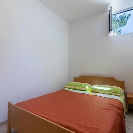 Apartment With A Parking Space Ivan Dolac, Hvar - 15784