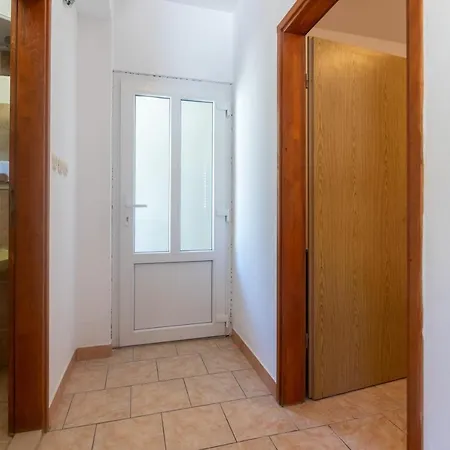 With A Parking Space Ivan Dolac, Hvar - 15784 Apartment Ivan Dolac