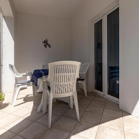 With A Parking Space Ivan Dolac, Hvar - 15784 Apartment *